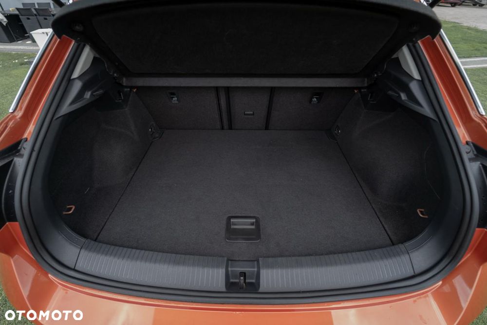 Volkswagen T-Roc - 33
