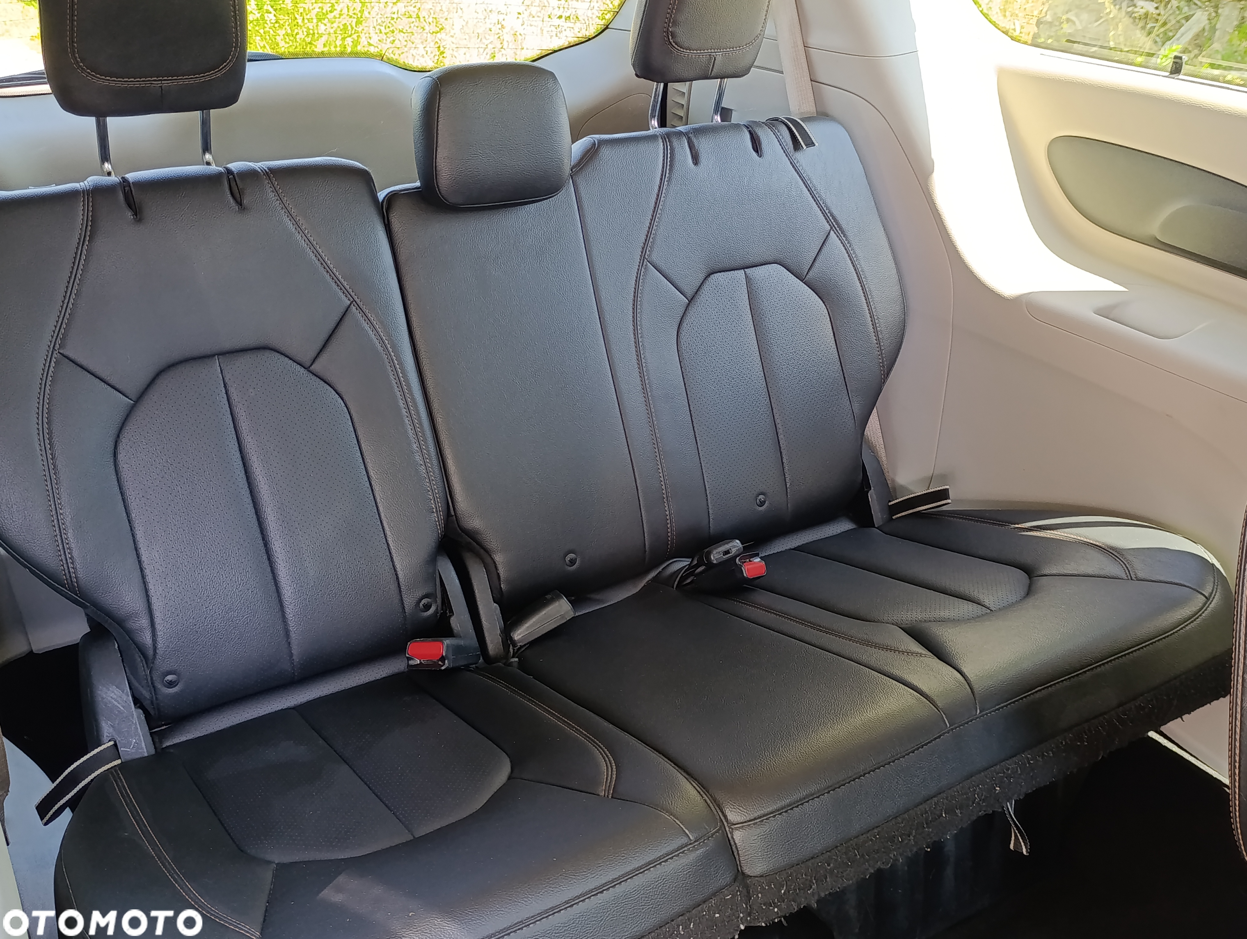 Chrysler Pacifica - 18