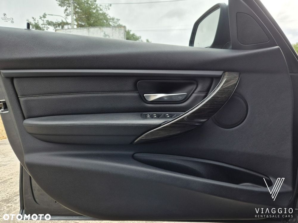 BMW Seria 3 - 25