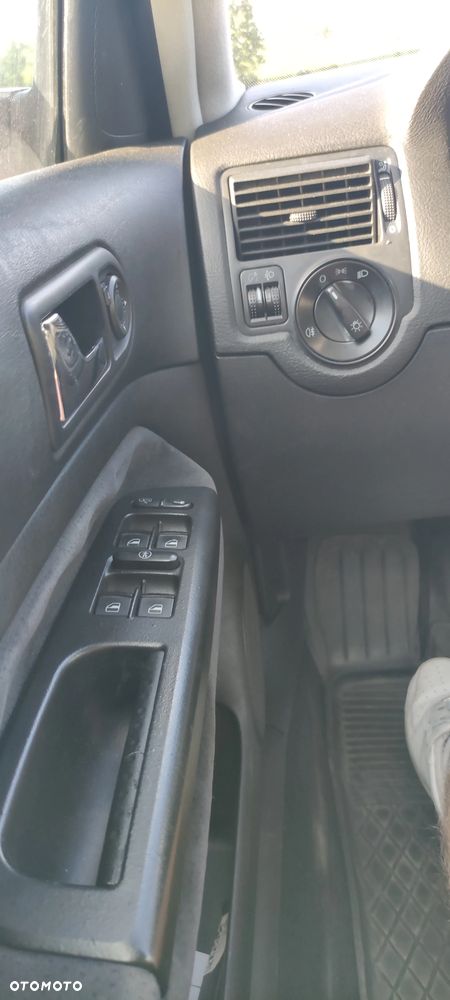 Volkswagen Golf 1.4 Comfortline - 13