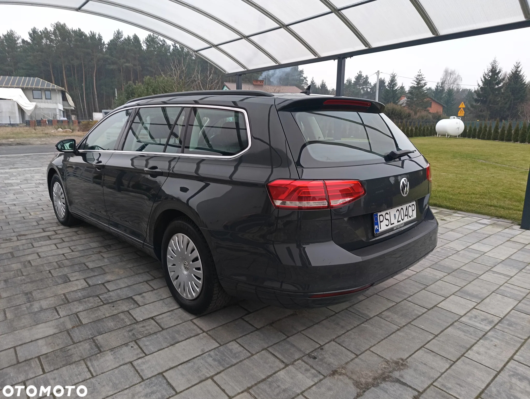 Volkswagen Passat 1.6 TDI BMT Comfortline - 10