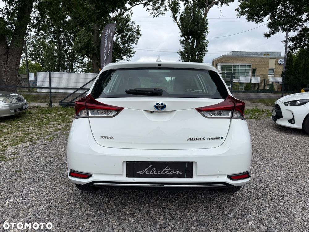 Toyota Auris Hybrid 135 Premium - 6