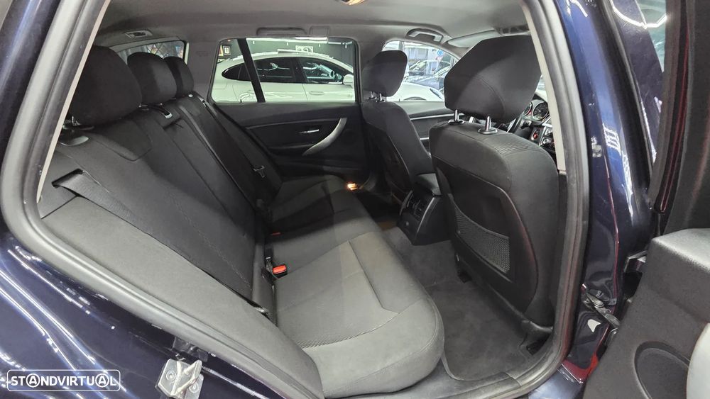 BMW 320 d EfficientDynamics Line Luxury Auto - 21
