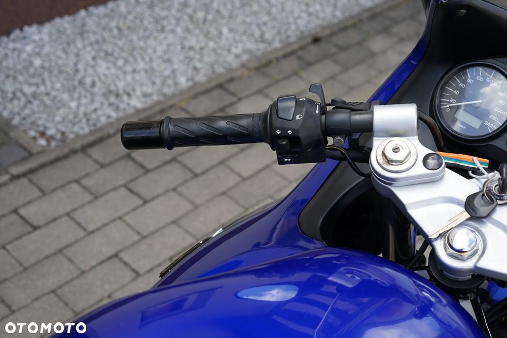 Suzuki GSX - 17