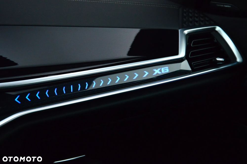 BMW X6 xDrive40d - 23