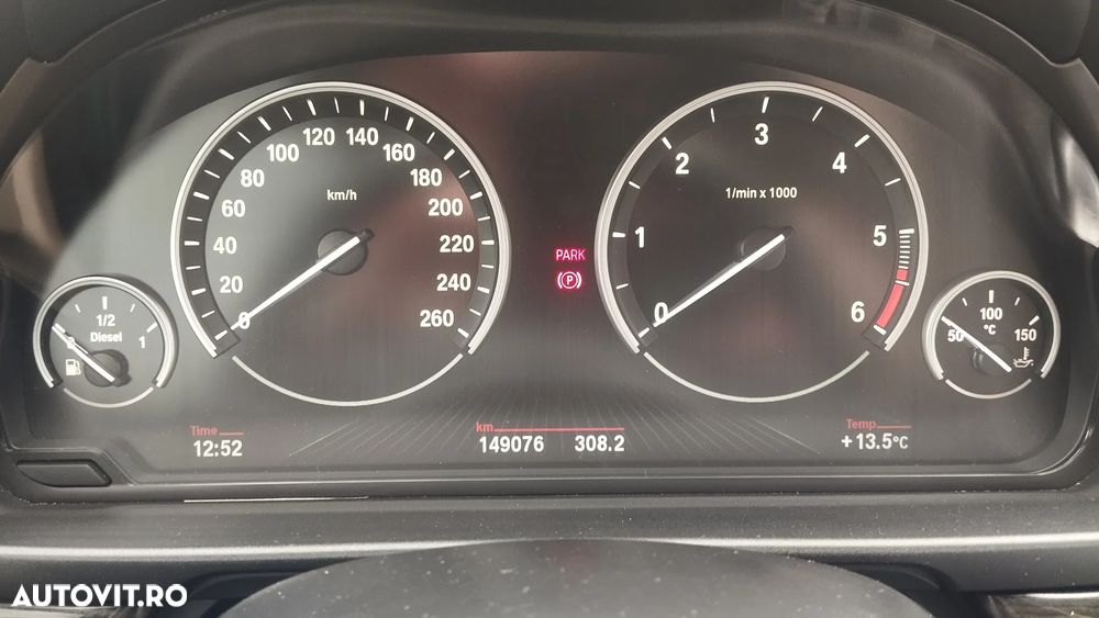 BMW Seria 5 525d xDrive - 9