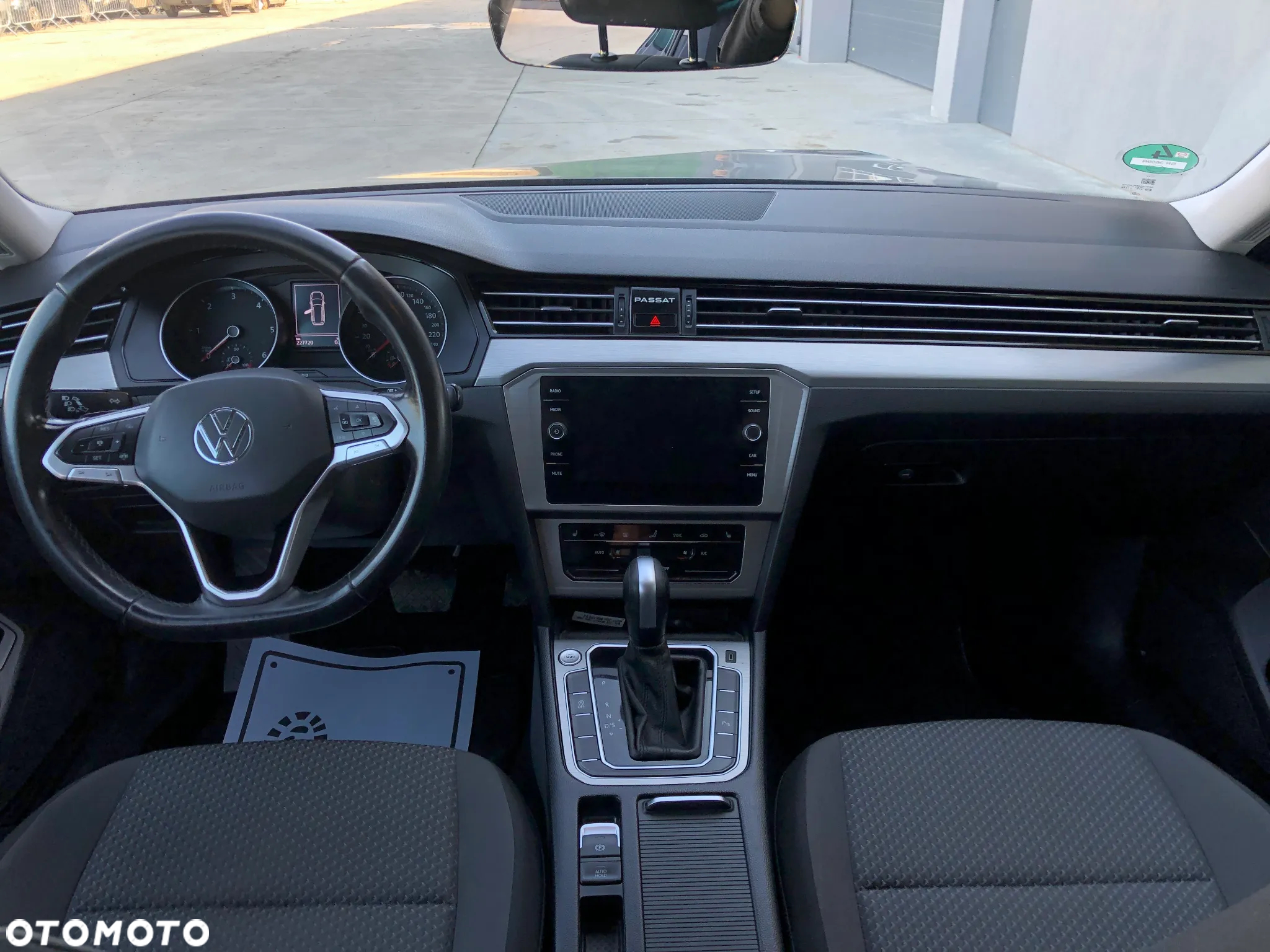 Volkswagen Passat Variant 2.0 TDI SCR DSG Business - 11