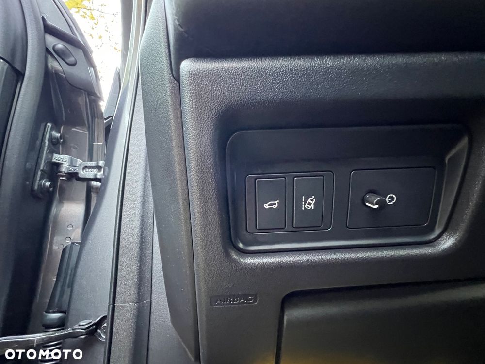 Land Rover Discovery Sport D180 SE - 24