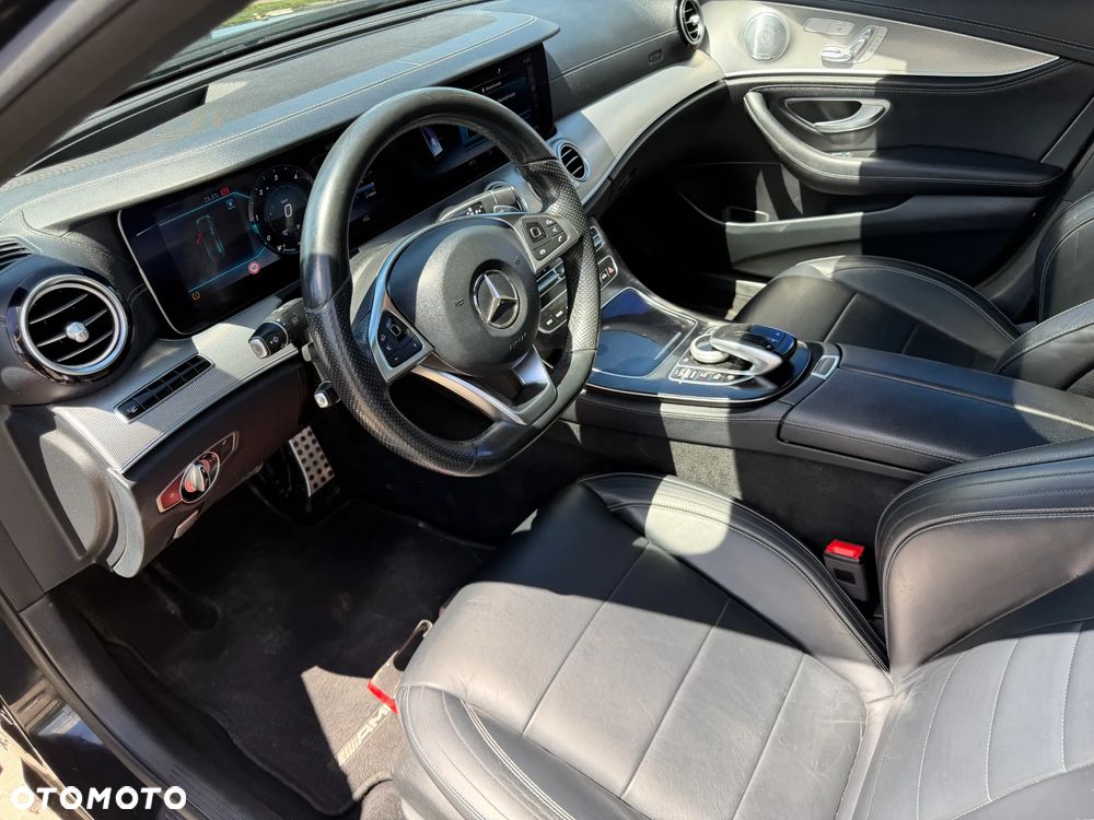 Mercedes-Benz Klasa E 220 d 4-Matic 9G-TRONIC - 10