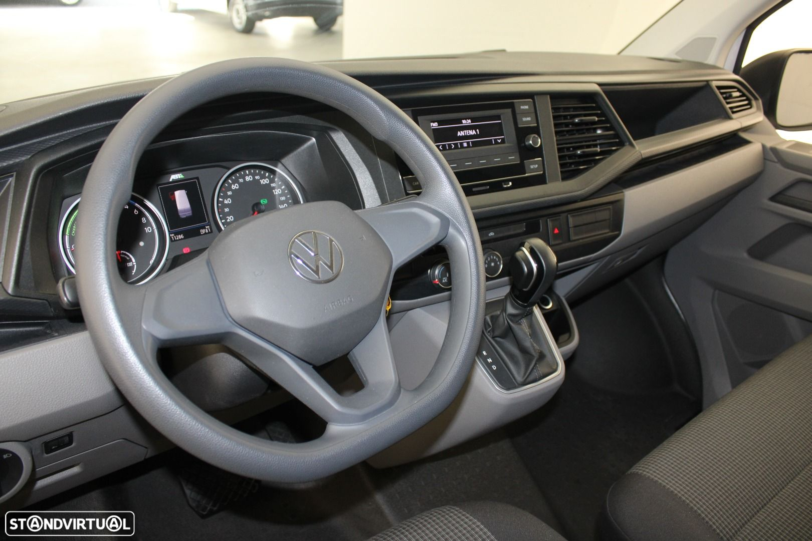VW TRNASPORTER 6.1 ABT-E - 10