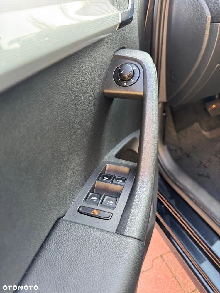 Skoda Octavia 1.6 TDI Ambition DSG - 6