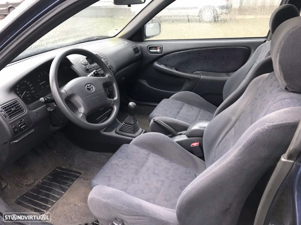 Toyota Corolla E11 1.4 VVT-i 3P 2000   - Para Peças - 4