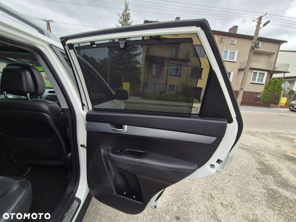 Kia Sorento - 32