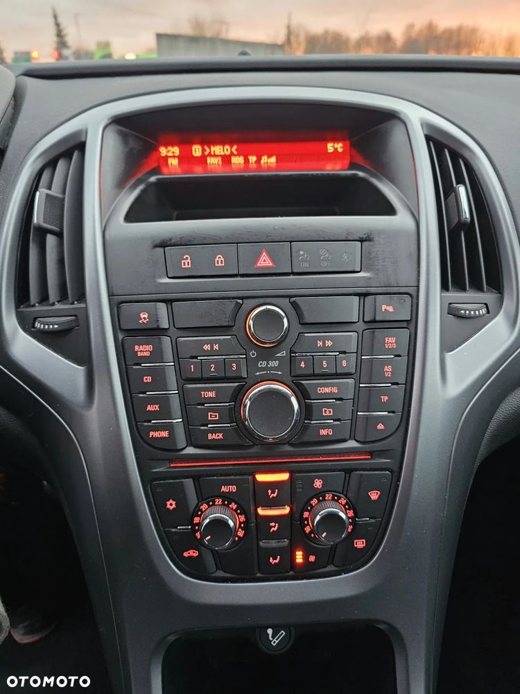 Opel Astra 1.4 Turbo - 27