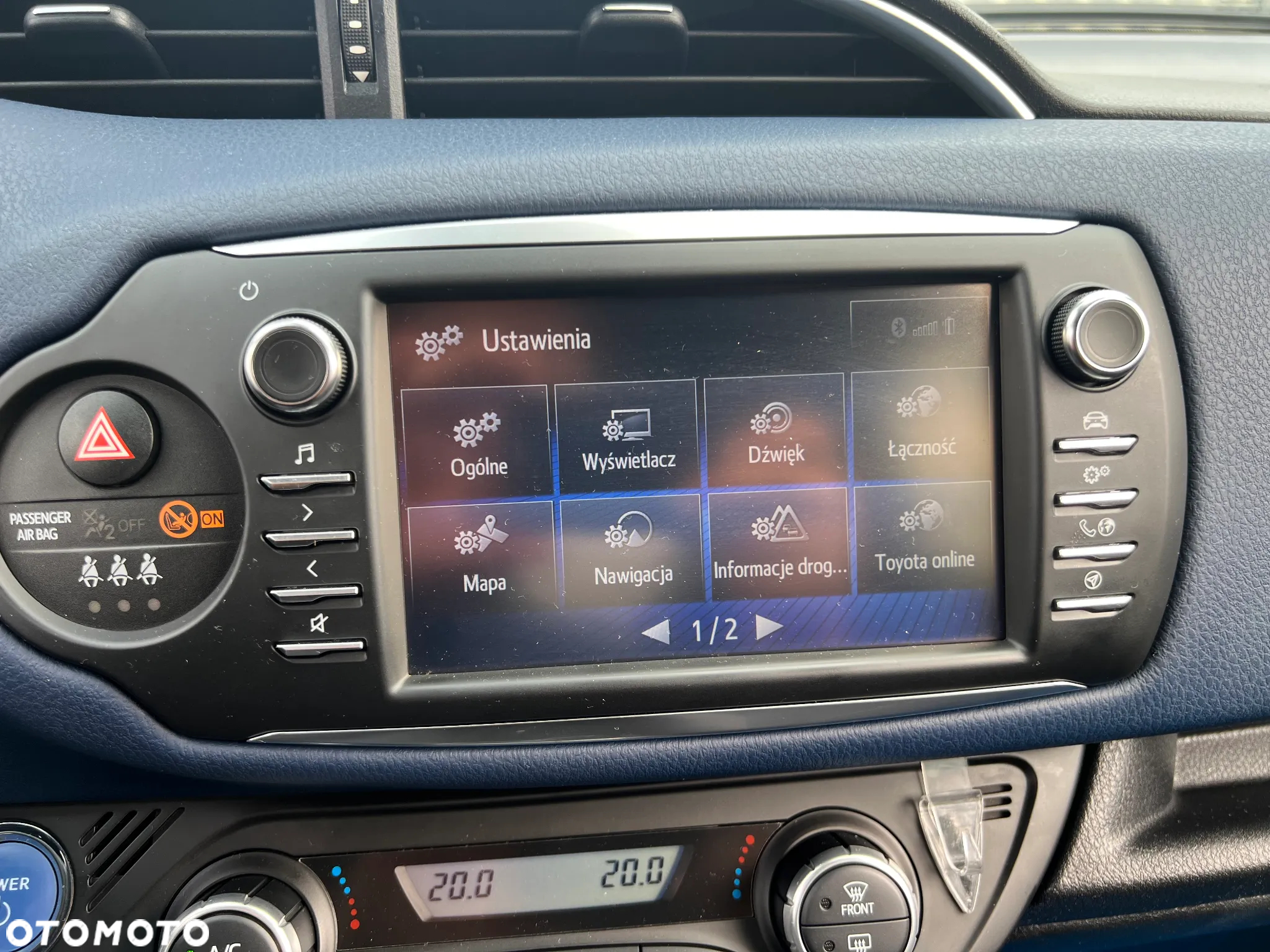 Toyota Yaris Hybrid 100 Selection Platinum - 23