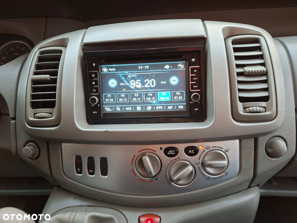 Renault Trafic - 28