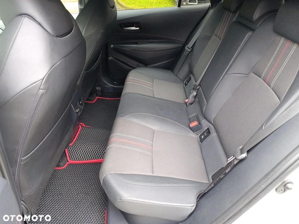 Toyota Corolla 2.0 Hybrid GR Sport - 23