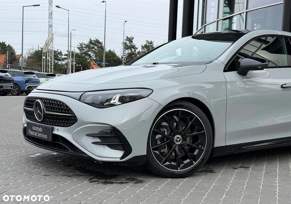 Mercedes-Benz CLA 200 - 4