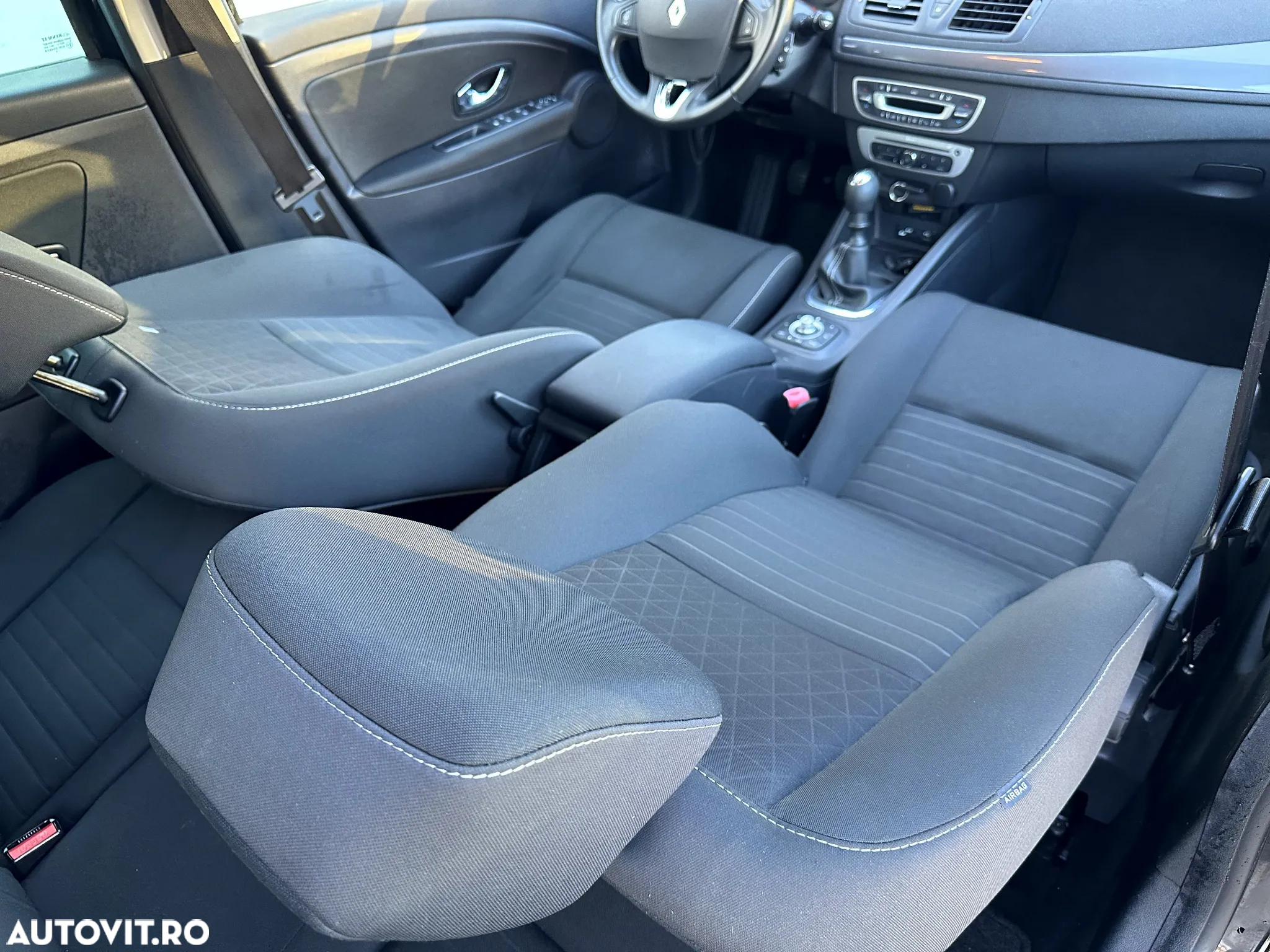 Renault Megane dCi 110 FAP LIMITED - 9