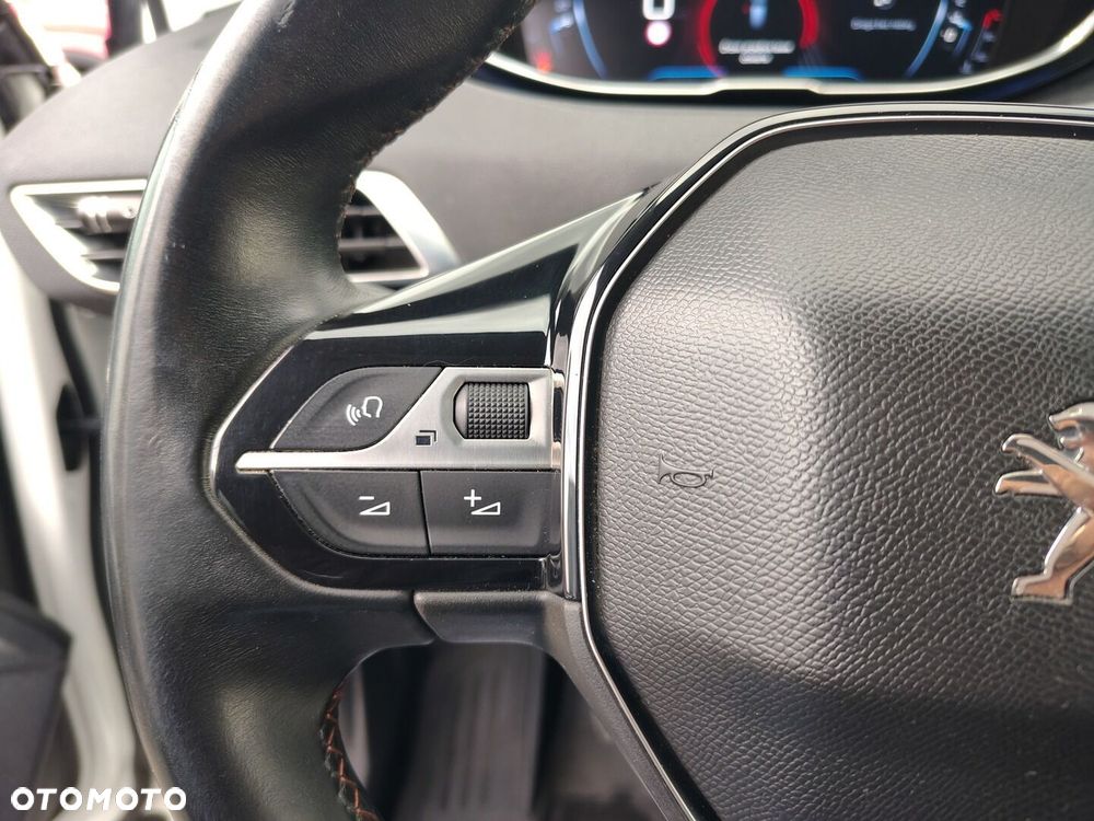 Peugeot 3008 1.2 PureTech Active - 17