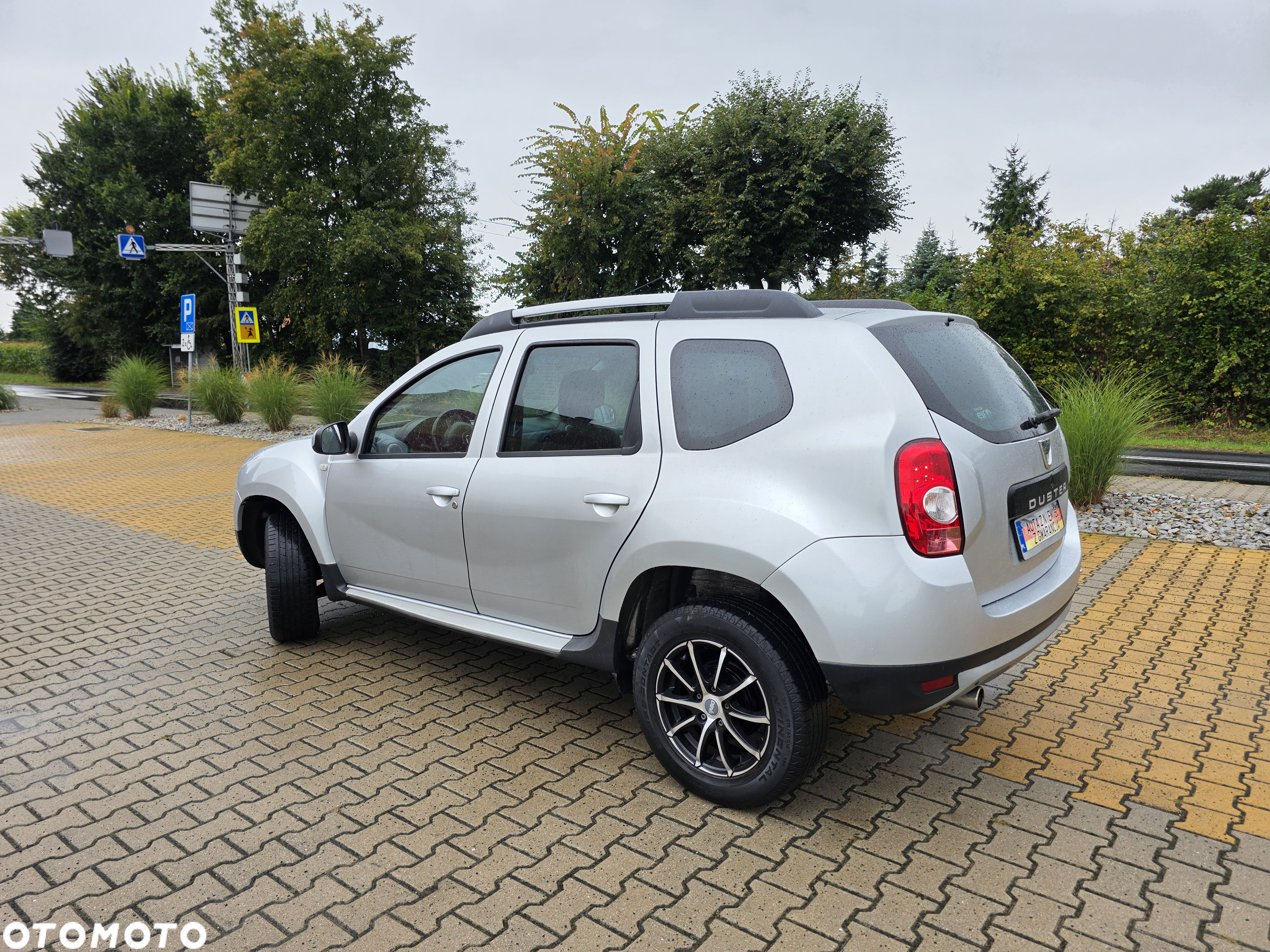 Dacia Duster 1.6 SCe Ambiance S&S - 8