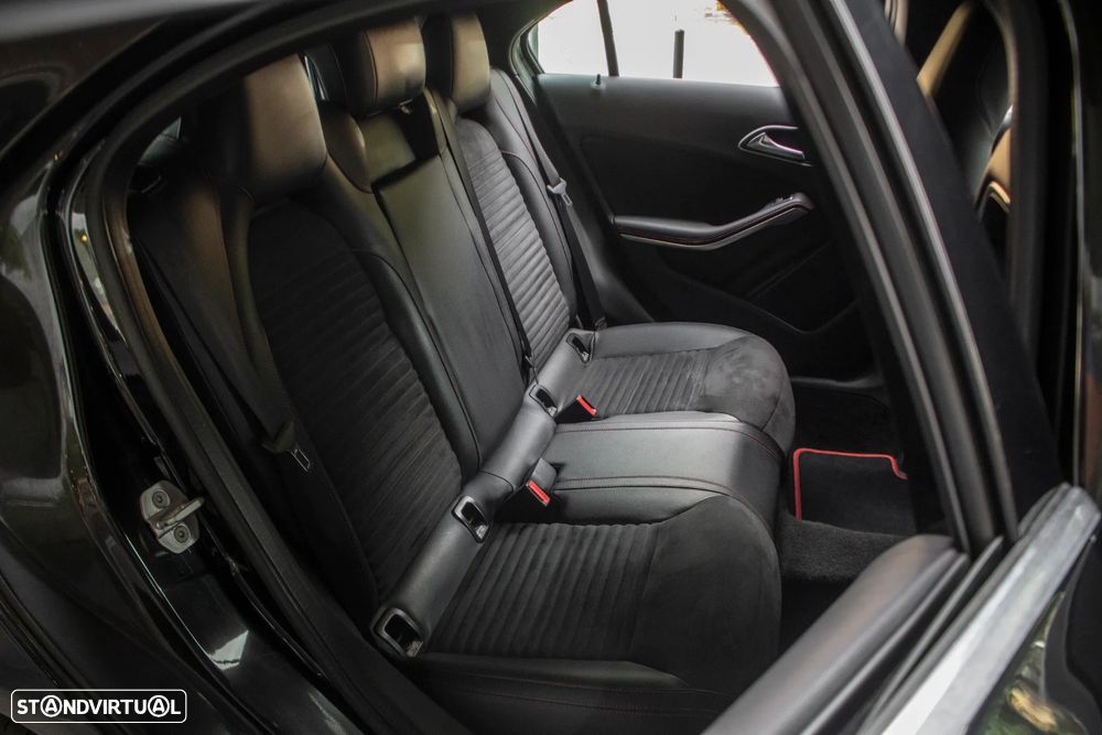 Mercedes-Benz A 180 CDI AMG Line - 29