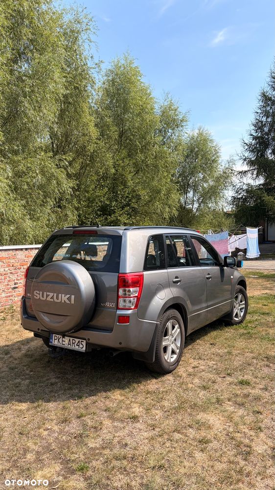 Suzuki Grand Vitara 2.0 - 4