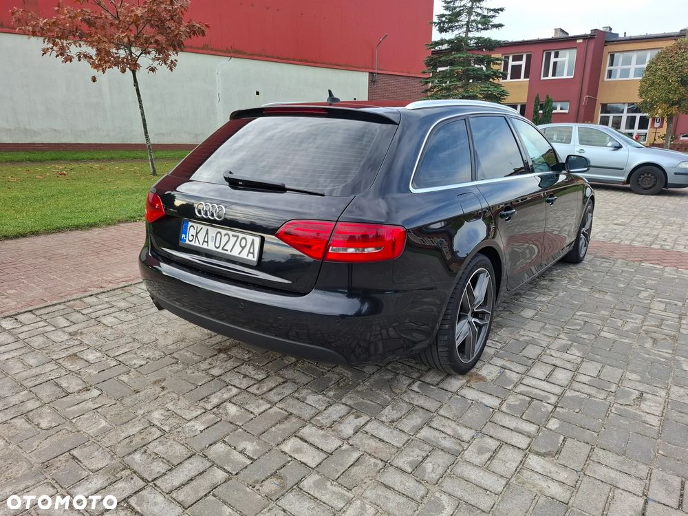 Audi A4 Avant - 11