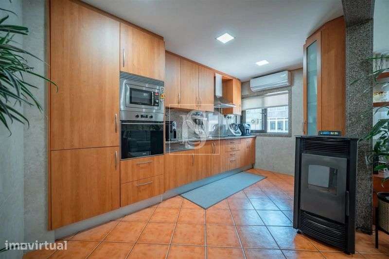 Apartamento T2 Urgezes - Grande imagem: 4/12