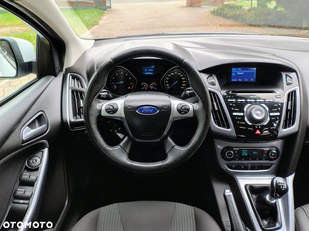 Ford Focus 1.6 EcoBoost Titanium - 13