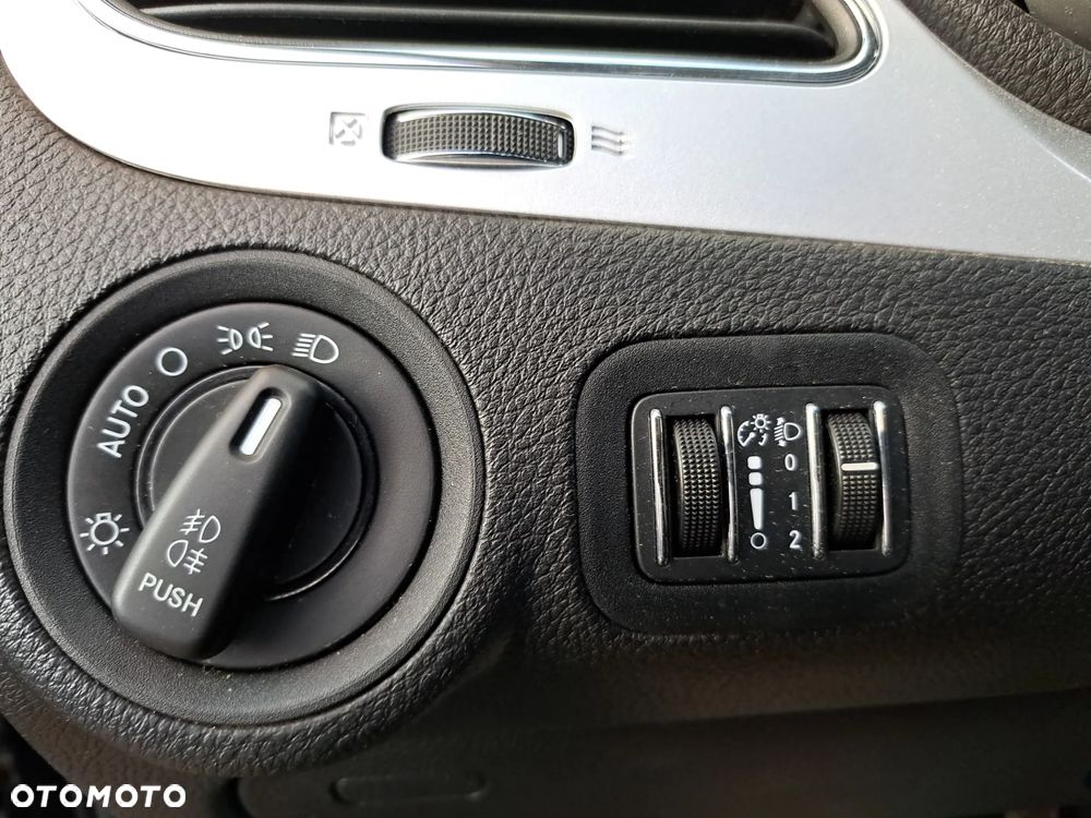 Fiat Freemont 2.0 Multijet 16V DPF Automatik Allrad Black Code - 20