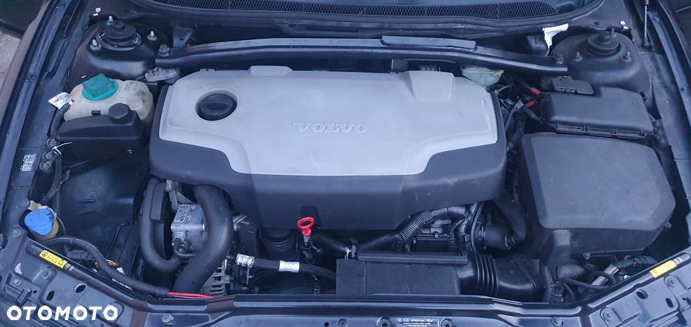 Volvo S60 2.4D5 Momentum - 16