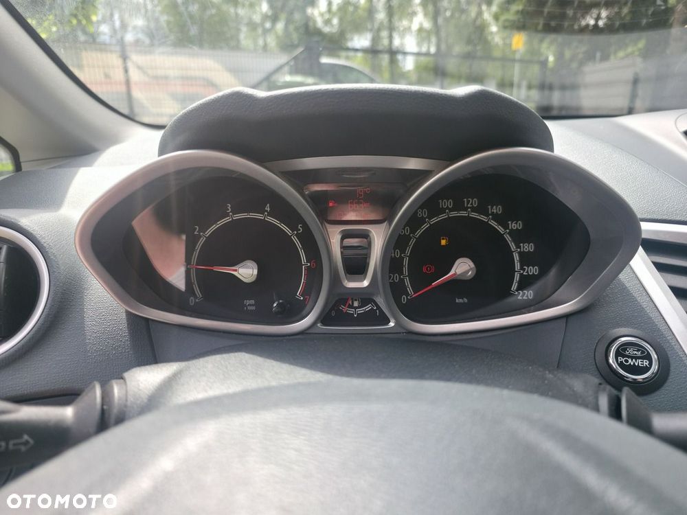 Ford Fiesta - 18