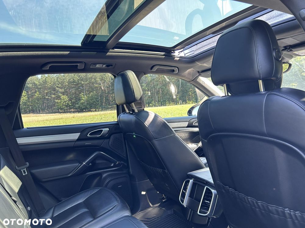 Porsche Cayenne S E-Hybrid - 15