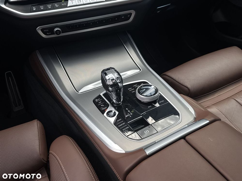 BMW X5 M50i - 17