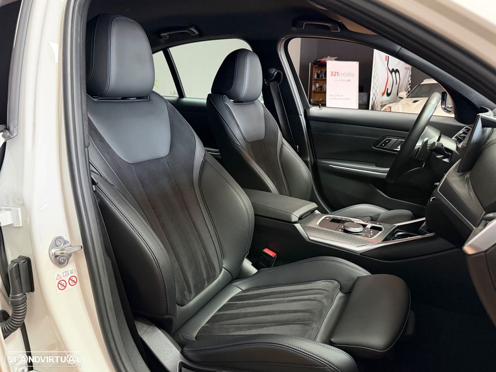 BMW 320 e Pack Desportivo M Auto - 11