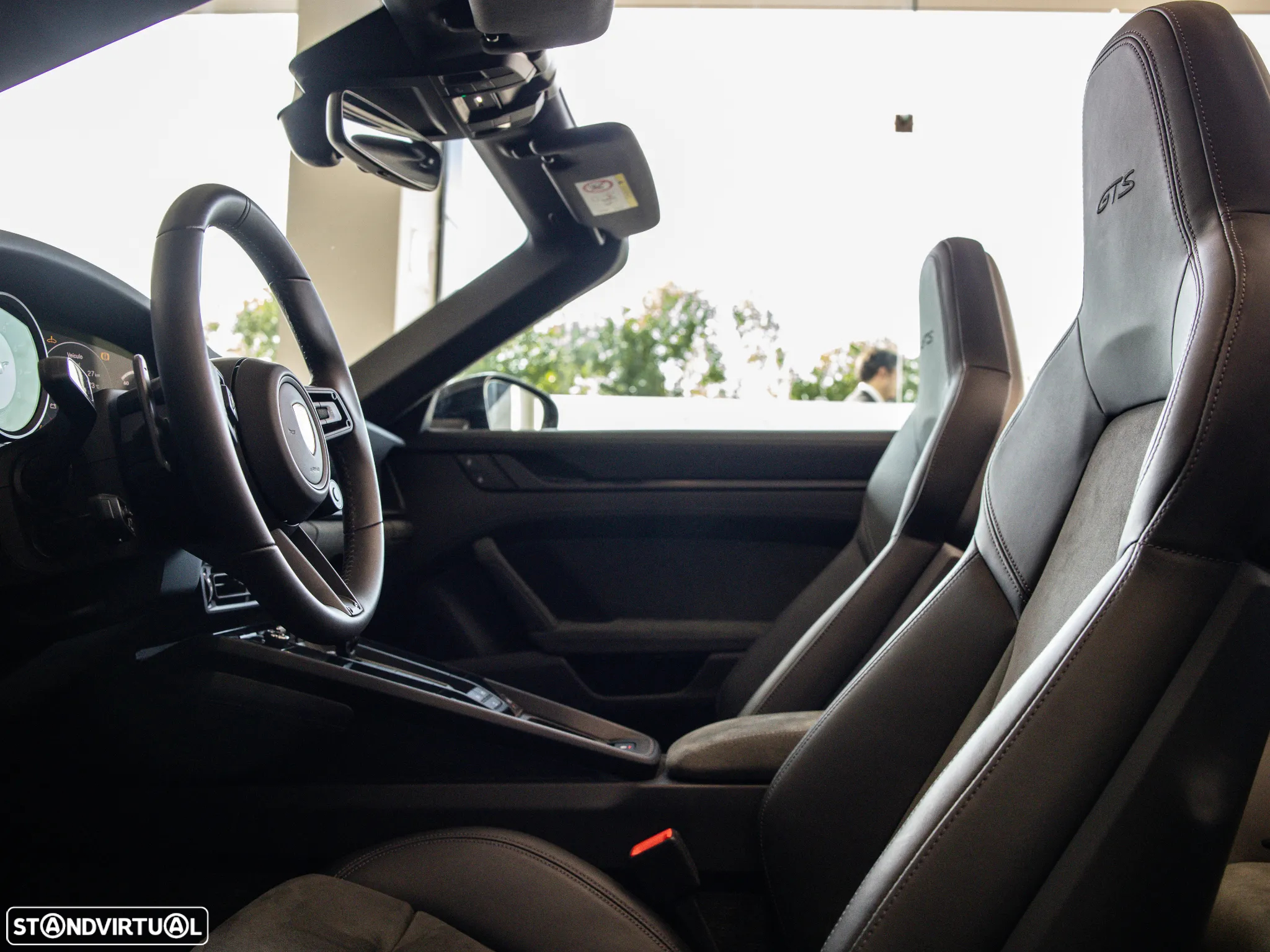 Porsche 911 (992) Carrera Cabrio GTS PDK - 36