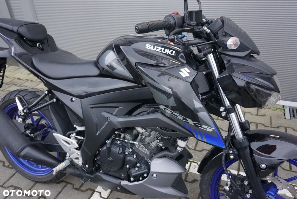 Suzuki GSX - 10