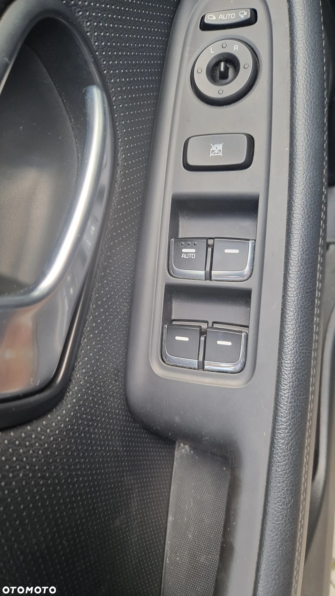 Kia Carens - 17