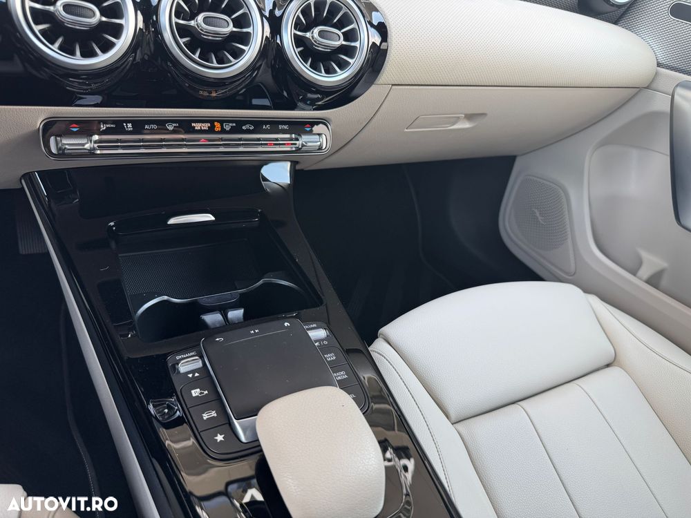 Mercedes-Benz A 220 4Matic Aut. - 10