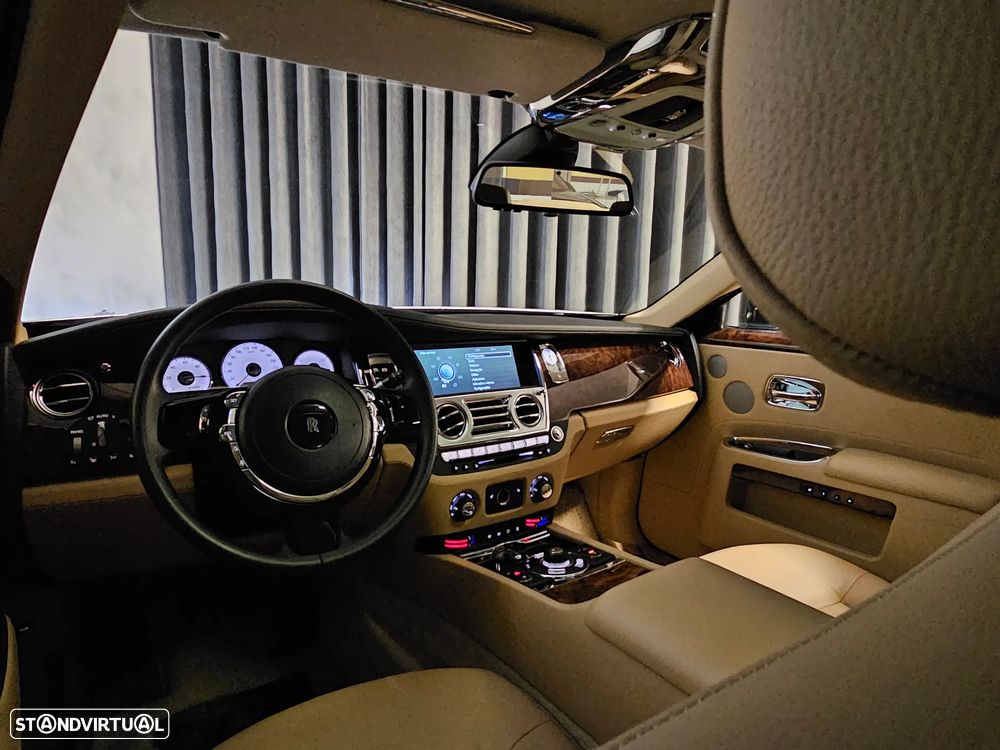 Rolls Royce Ghost - 47