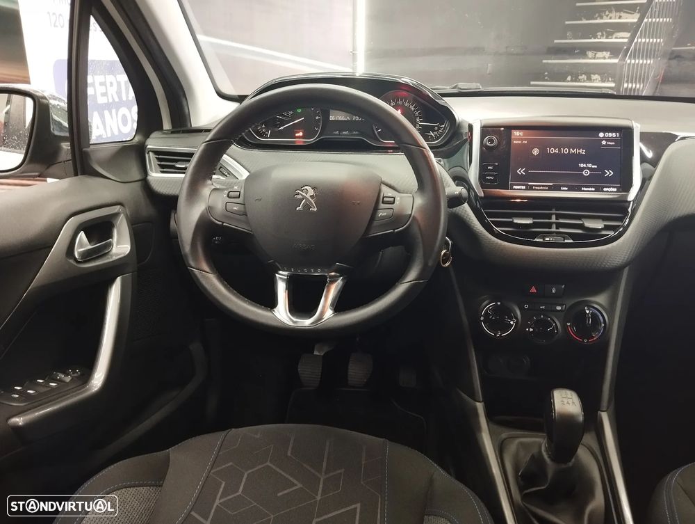 Peugeot 2008 1.2 PureTech Style - 14