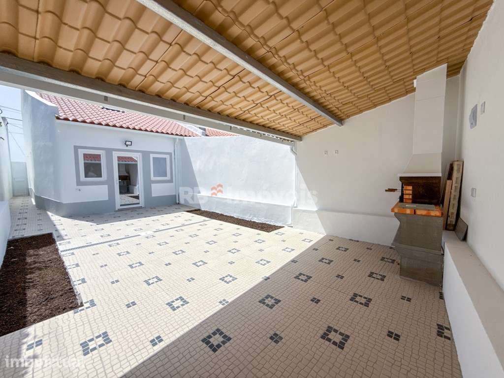 Moradia T1+2 Remodelada c/ Jardim em S. Miguel do Rio Torto, Abrantes - Grande imagem: 4/32