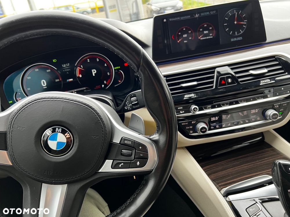 BMW Seria 5 520d xDrive M Sport sport - 17