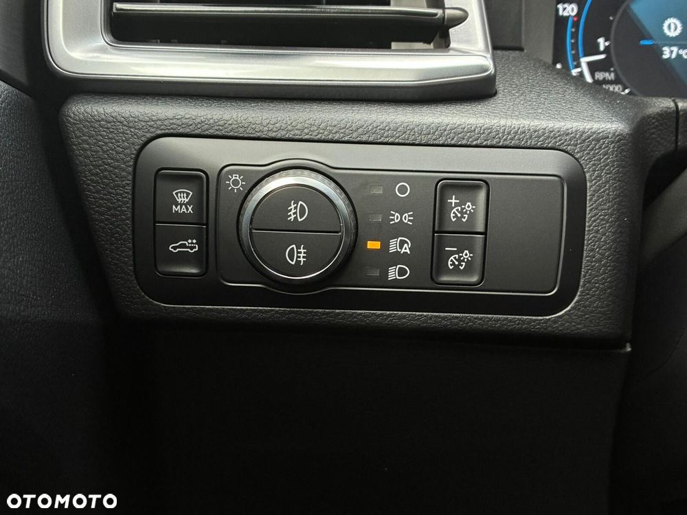 Volkswagen Amarok - 27