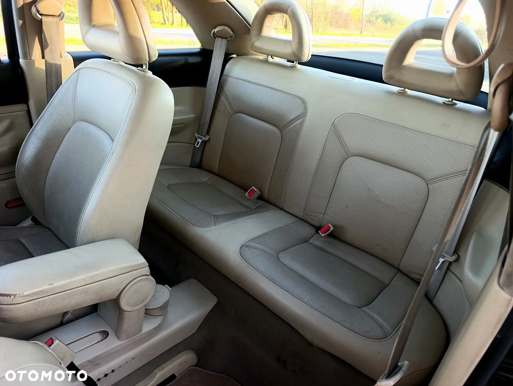 Volkswagen New Beetle 2.0 - 11