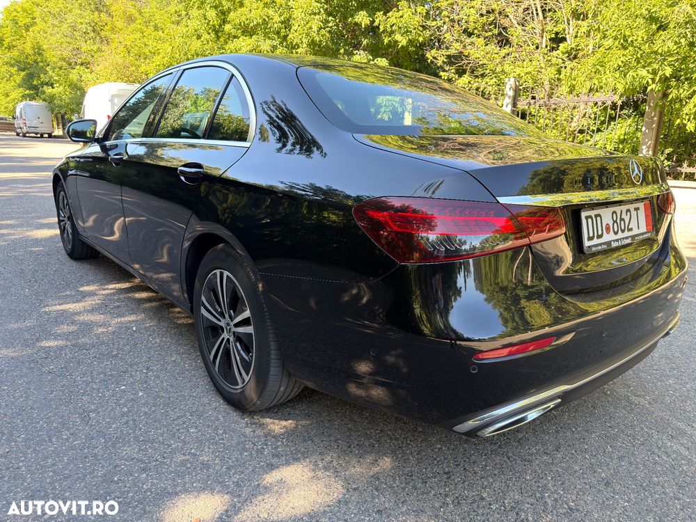 Mercedes-Benz E 220 d 4Matic 9G-TRONIC Avantgarde - 4