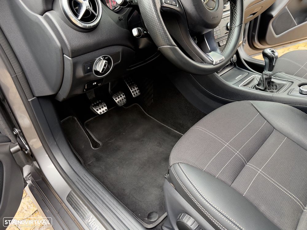 Mercedes-Benz CLA 200 d Shooting Brake Urban - 39