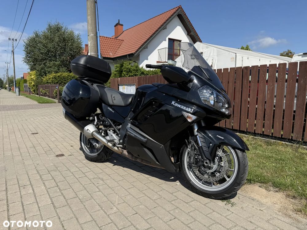 Kawasaki GTR - 5