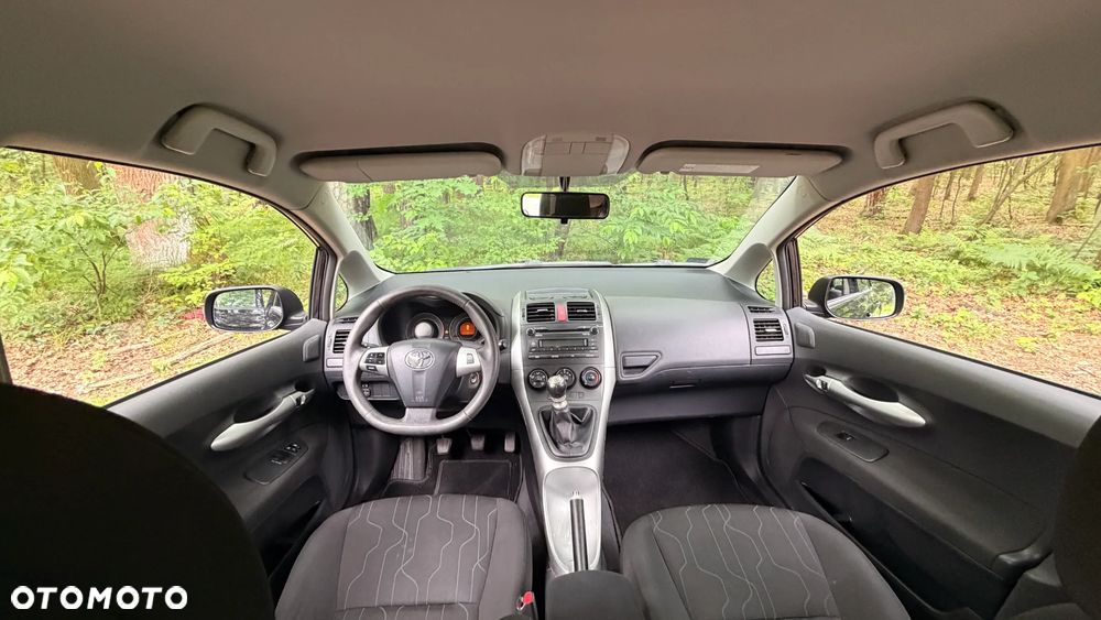 Toyota Auris 1.33 VVT-i Terra - 8